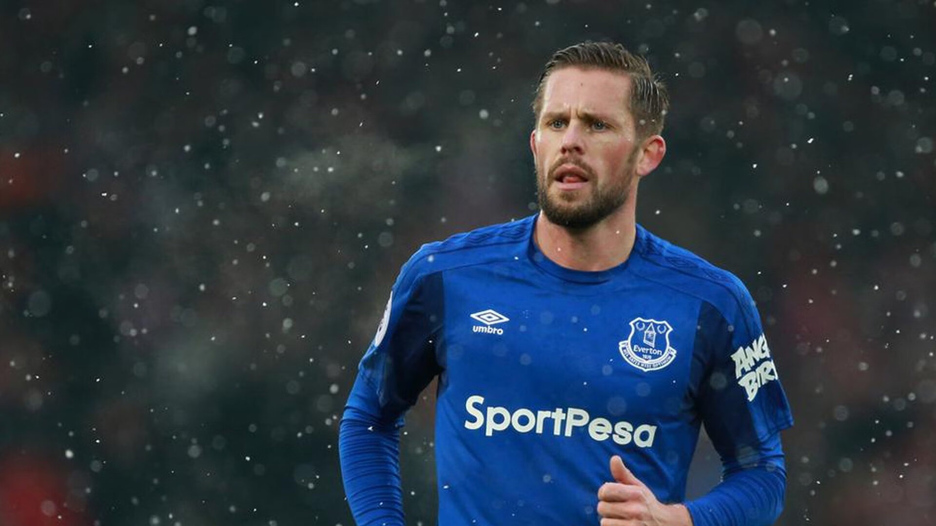 加纳乔双助攻闪耀斯坦福桥，蓝军起飞再夺辉煌